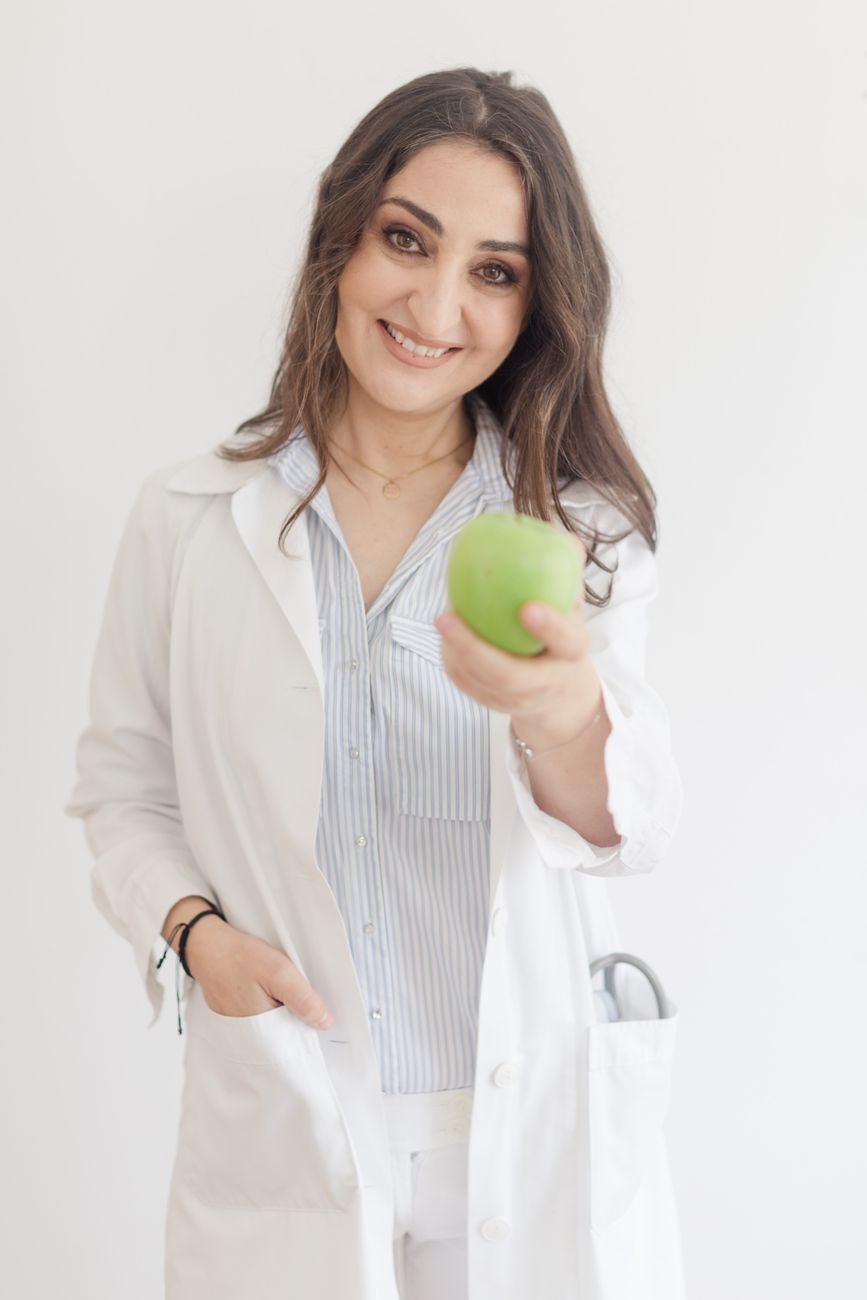 Dr. Elena Sandu